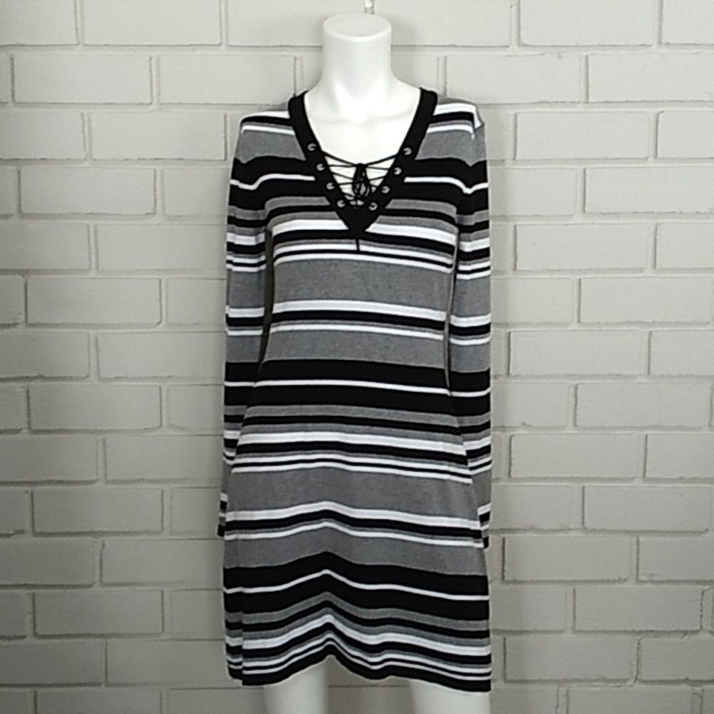 89th & Madison Striped Long Sleeve V-Neck Sweater Dress. Sz Medium NWOT